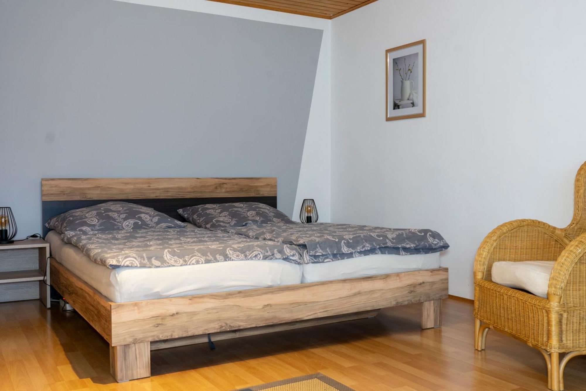 Ferienwohnung In Wörrstadt Exteriör bild